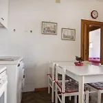 Lu شقة *